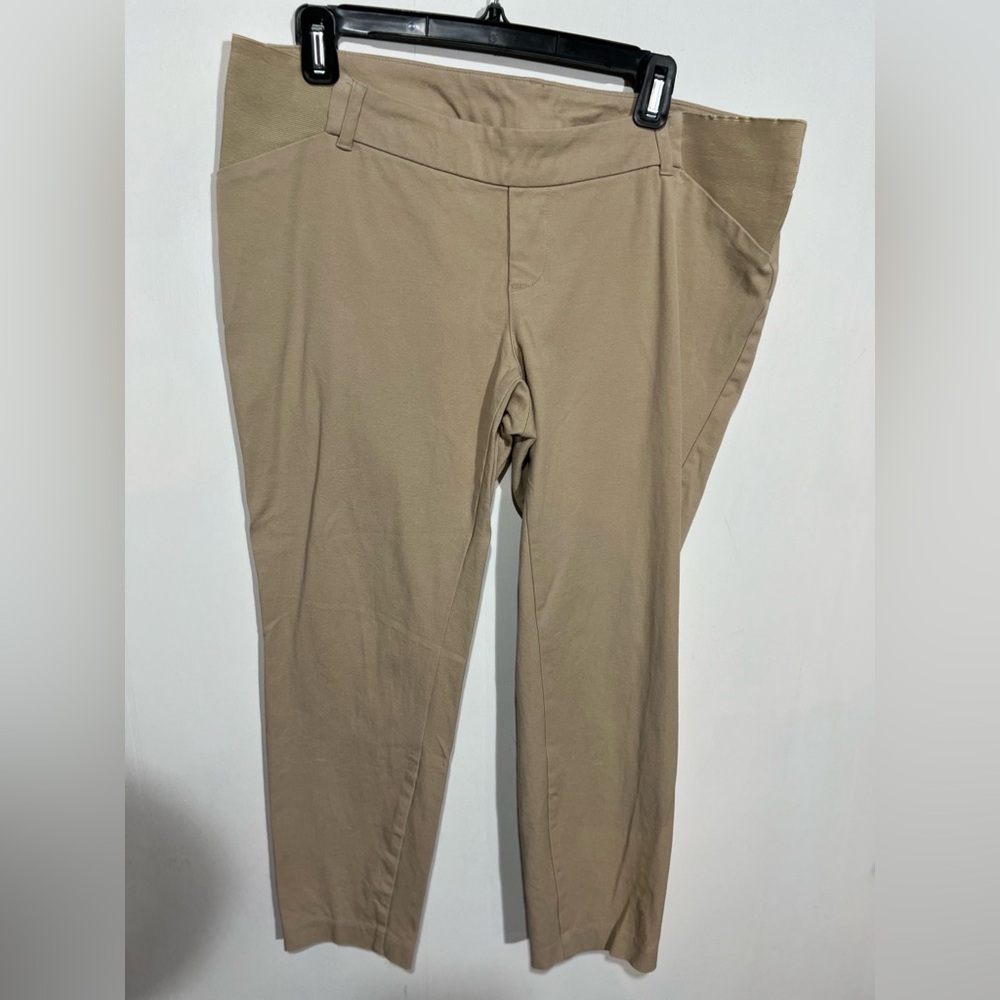 Old Navy Maternity Pixie Pants in Beige